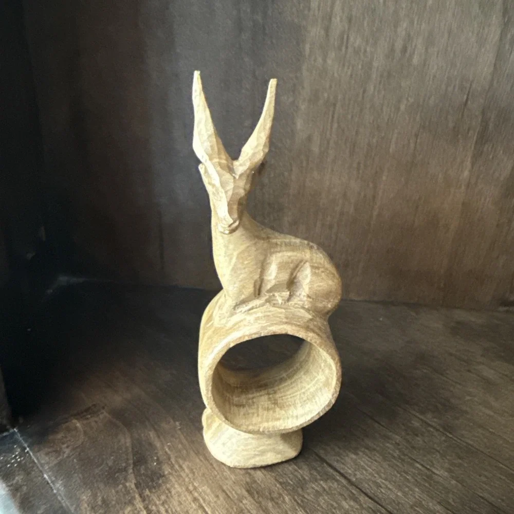 Lot 4 Hand Carved Wood African Safari Jungle Animals‎ Napkin Rings Footed